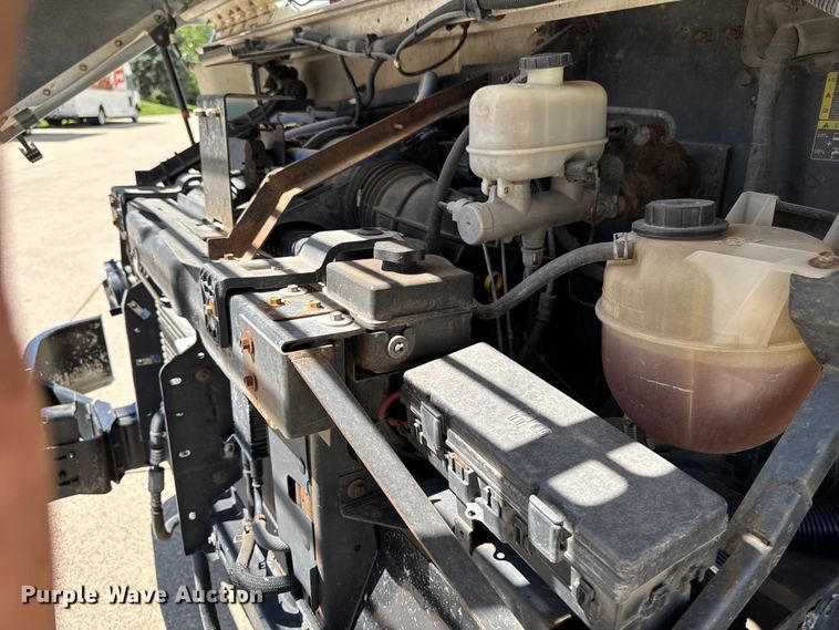 image for item EM2308 2010 Ford E450 delivery truck