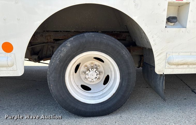 image for item EM2308 2010 Ford E450 delivery truck