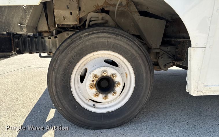 image for item EM2308 2010 Ford E450 delivery truck