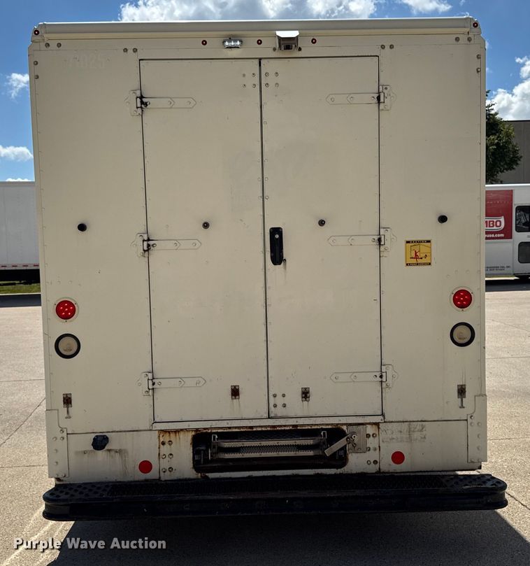 image for item EM2309 2010 Ford E450 delivery truck