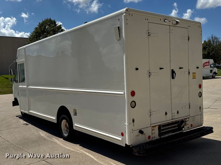 image for item EM2309 2010 Ford E450 delivery truck