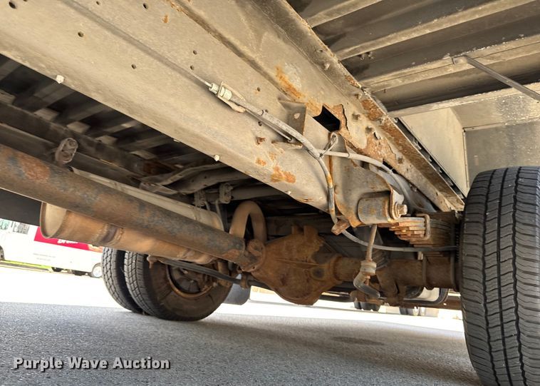 image for item EM2309 2010 Ford E450 delivery truck