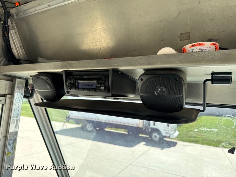 image for item EM2309 2010 Ford E450 delivery truck