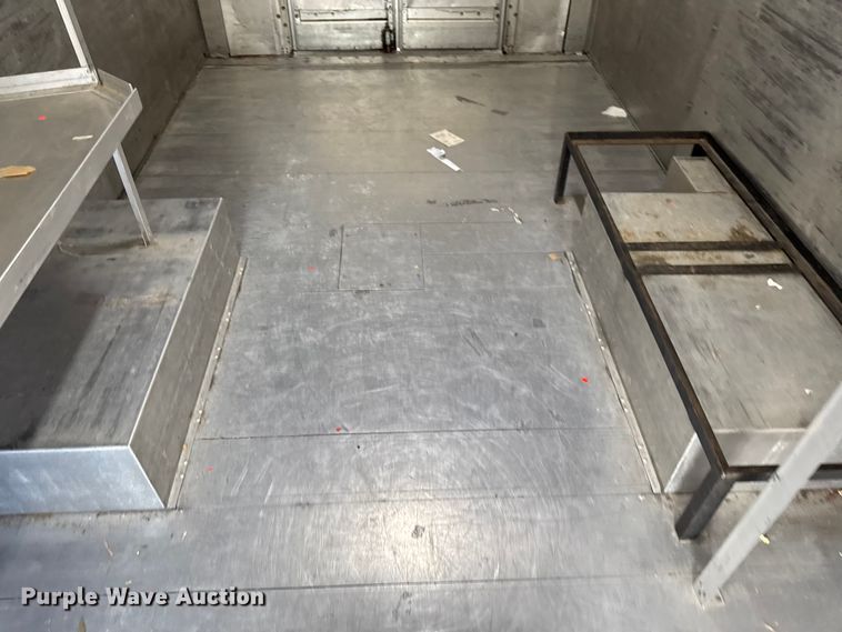 image for item EM2309 2010 Ford E450 delivery truck