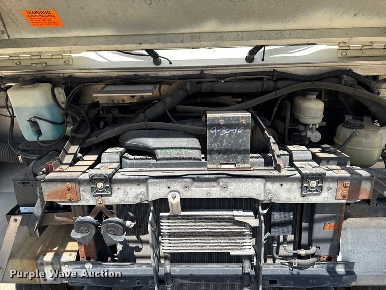 image for item EM2309 2010 Ford E450 delivery truck