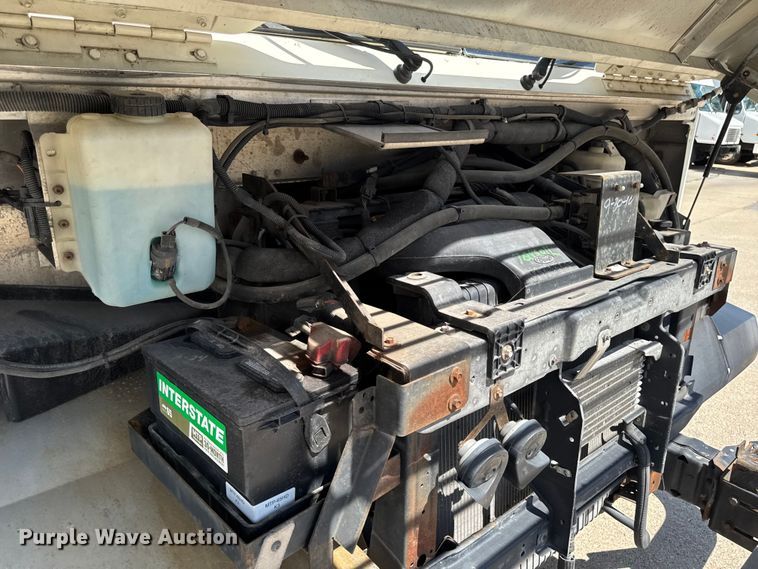 image for item EM2309 2010 Ford E450 delivery truck