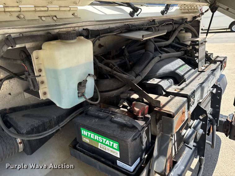 image for item EM2309 2010 Ford E450 delivery truck