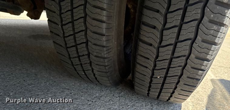 image for item EM2309 2010 Ford E450 delivery truck