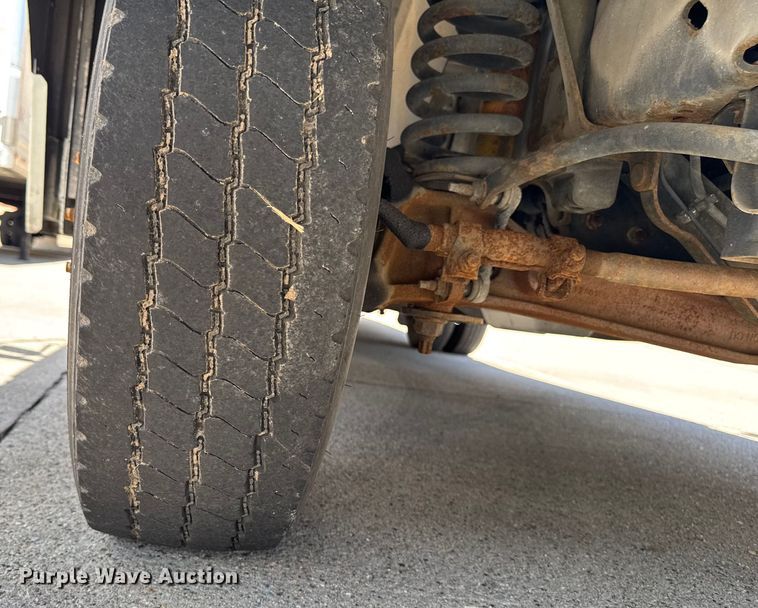 image for item EM2309 2010 Ford E450 delivery truck