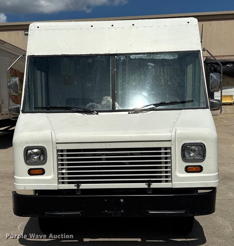image for item EM2310 2010 Ford E450 delivery truck