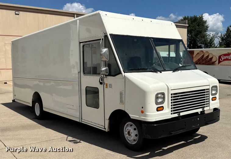 image for item EM2310 2010 Ford E450 delivery truck