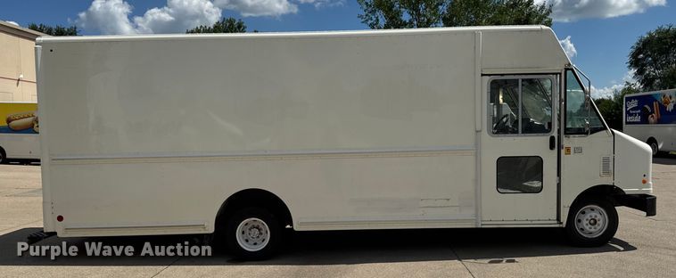 image for item EM2310 2010 Ford E450 delivery truck