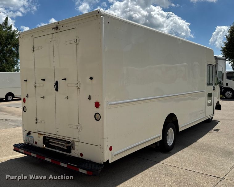 image for item EM2310 2010 Ford E450 delivery truck