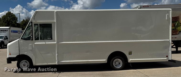 image for item EM2310 2010 Ford E450 delivery truck