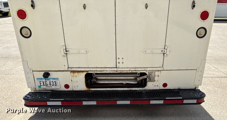 image for item EM2310 2010 Ford E450 delivery truck