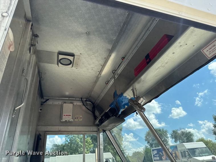 image for item EM2310 2010 Ford E450 delivery truck