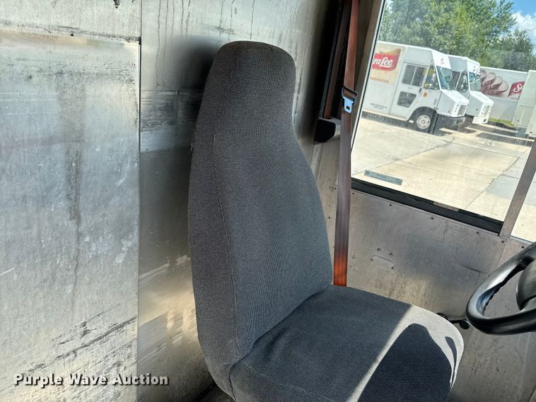 image for item EM2310 2010 Ford E450 delivery truck