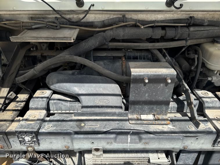 image for item EM2310 2010 Ford E450 delivery truck