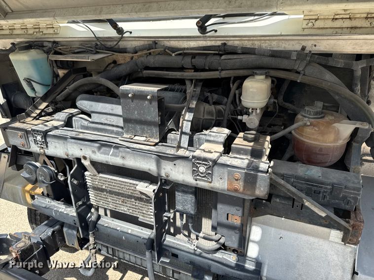 image for item EM2310 2010 Ford E450 delivery truck