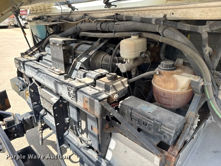 image for item EM2310 2010 Ford E450 delivery truck