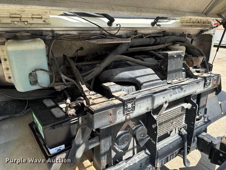 image for item EM2310 2010 Ford E450 delivery truck