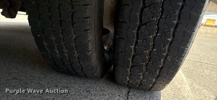 image for item EM2310 2010 Ford E450 delivery truck