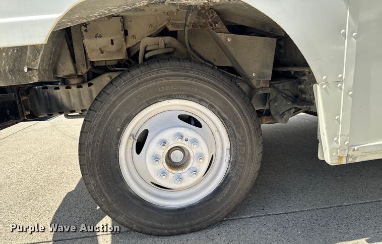 image for item EM2310 2010 Ford E450 delivery truck