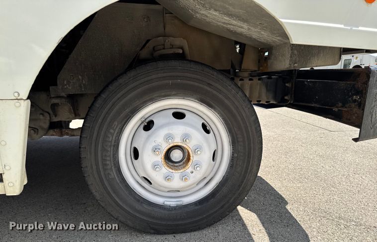 image for item EM2310 2010 Ford E450 delivery truck