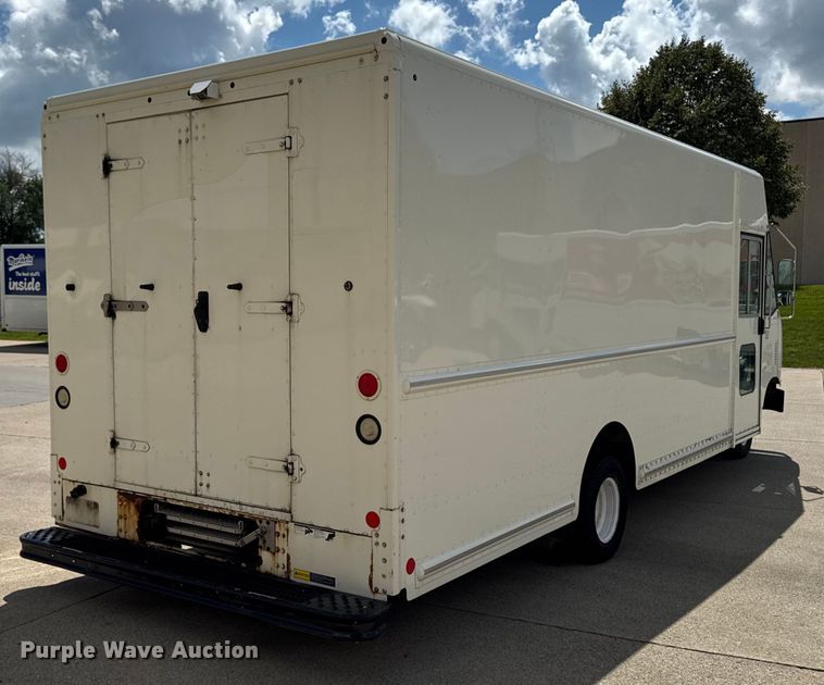 image for item EM2311 2010 Ford E450 delivery truck