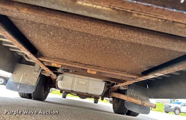 image for item EM2311 2010 Ford E450 delivery truck