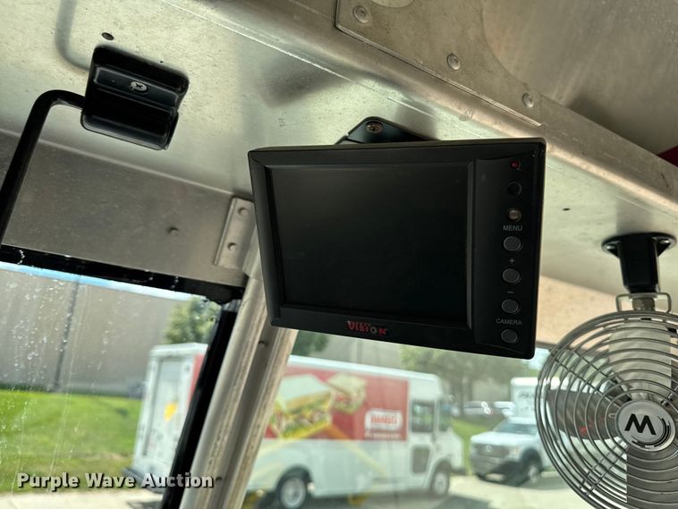 image for item EM2311 2010 Ford E450 delivery truck