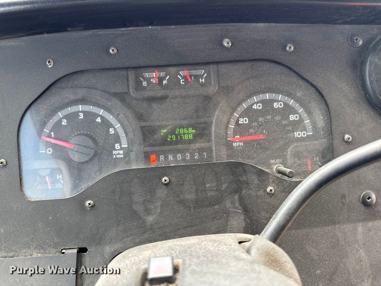 image for item EM2311 2010 Ford E450 delivery truck