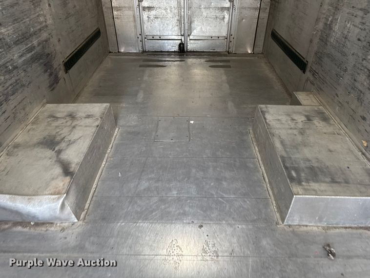 image for item EM2311 2010 Ford E450 delivery truck