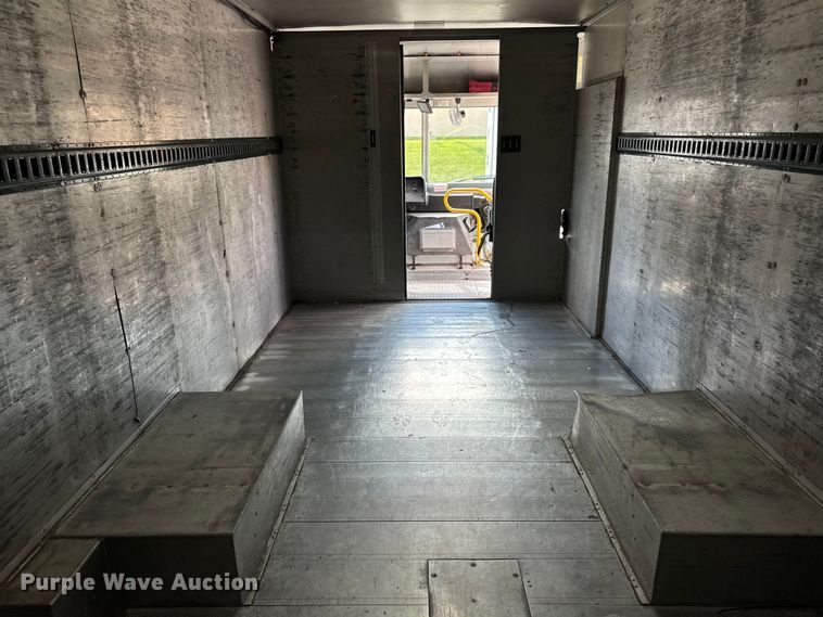 image for item EM2311 2010 Ford E450 delivery truck