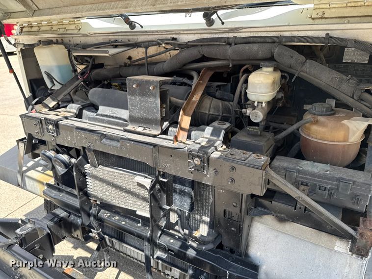 image for item EM2311 2010 Ford E450 delivery truck