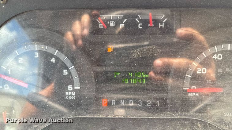 image for item EM2312 2010 Ford E450 delivery truck