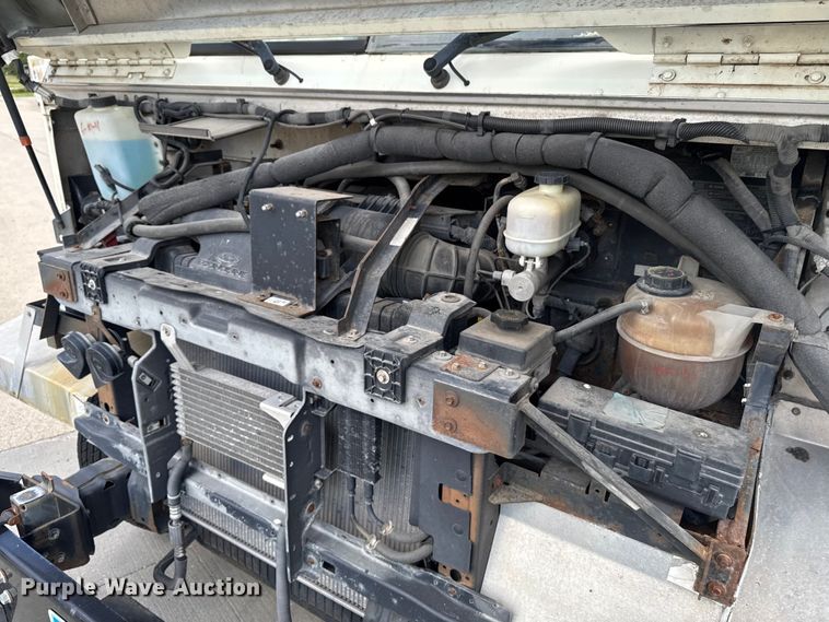 image for item EM2312 2010 Ford E450 delivery truck