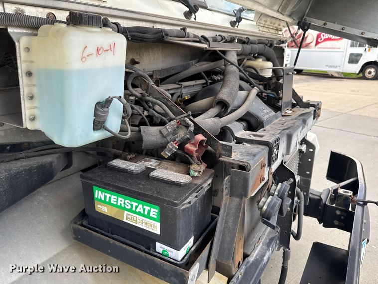 image for item EM2312 2010 Ford E450 delivery truck