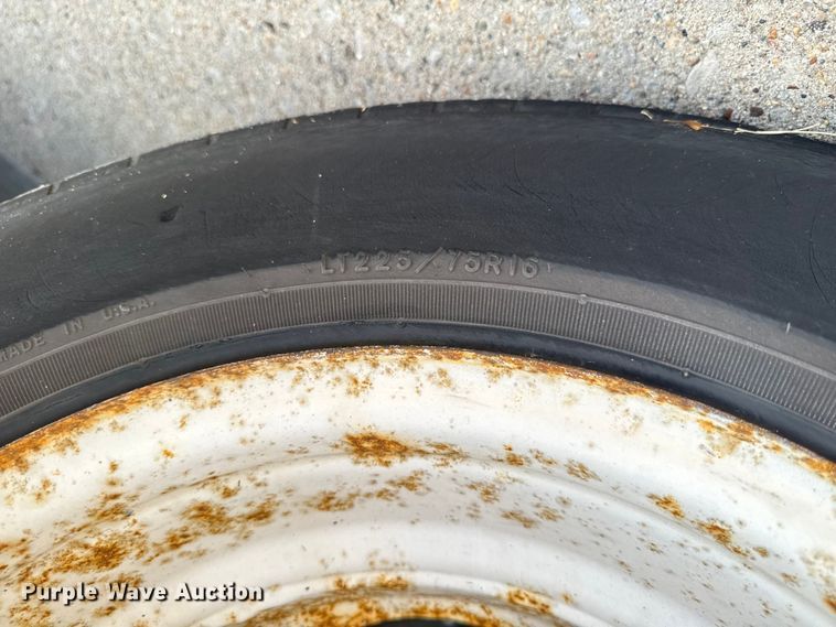 image for item EM2312 2010 Ford E450 delivery truck