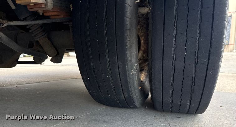 image for item EM2312 2010 Ford E450 delivery truck