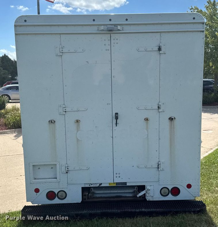 image for item EM2313 2010 Ford E450 delivery truck