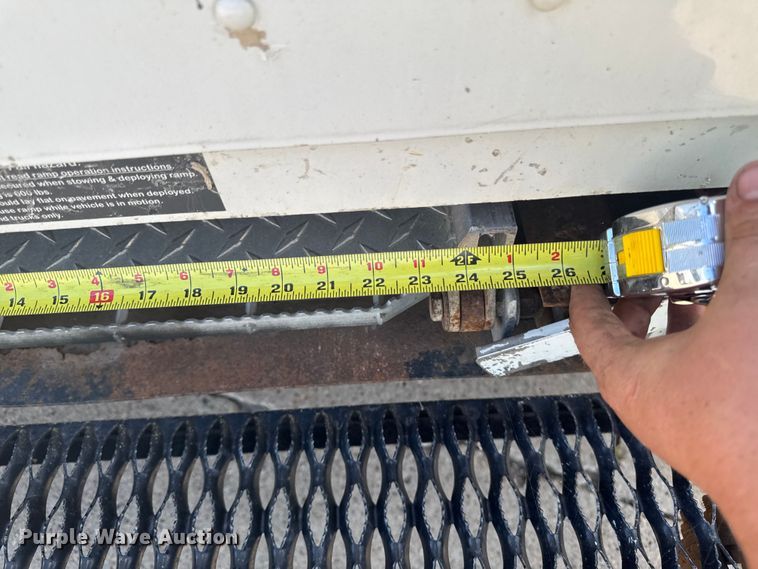 image for item EM2313 2010 Ford E450 delivery truck