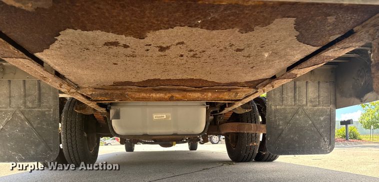 image for item EM2313 2010 Ford E450 delivery truck