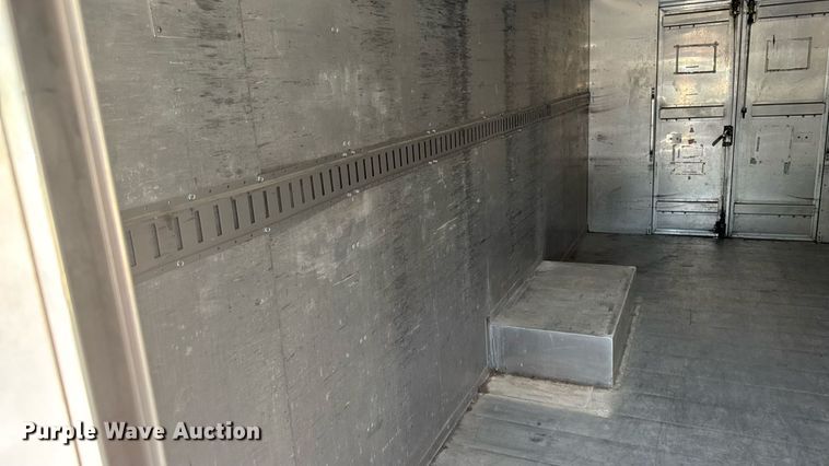 image for item EM2313 2010 Ford E450 delivery truck