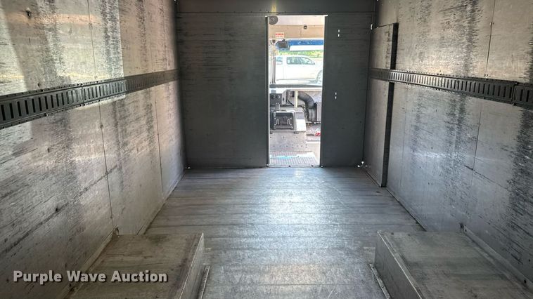 image for item EM2313 2010 Ford E450 delivery truck