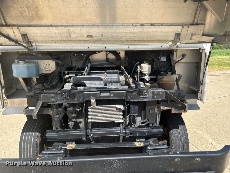 image for item EM2313 2010 Ford E450 delivery truck