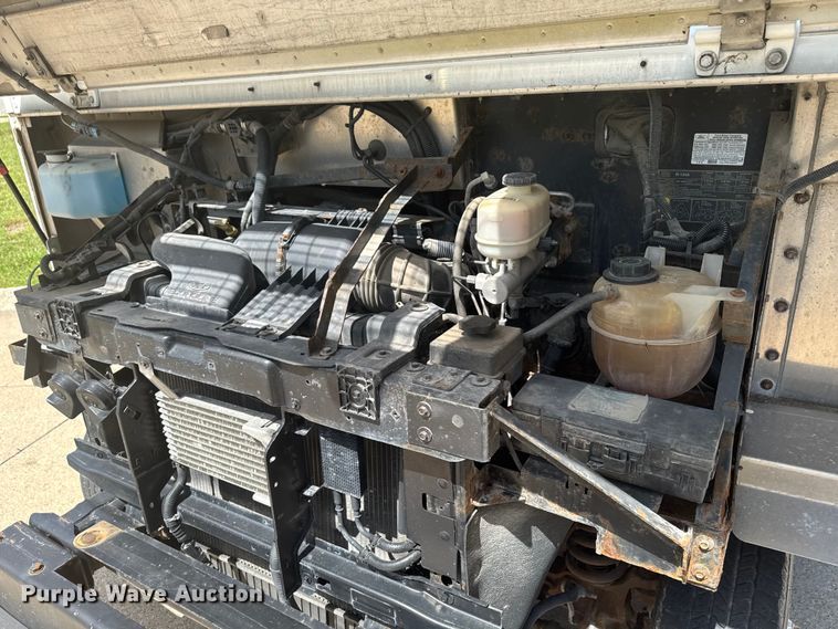 image for item EM2313 2010 Ford E450 delivery truck