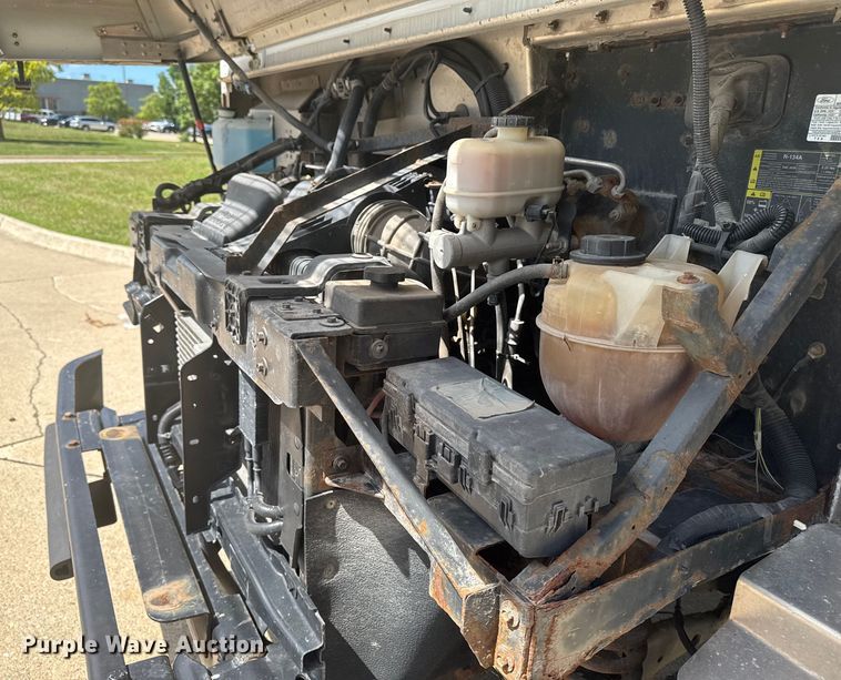 image for item EM2313 2010 Ford E450 delivery truck