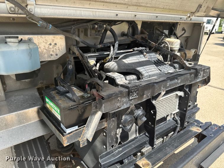 image for item EM2313 2010 Ford E450 delivery truck