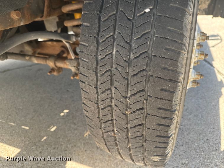 image for item EM2313 2010 Ford E450 delivery truck